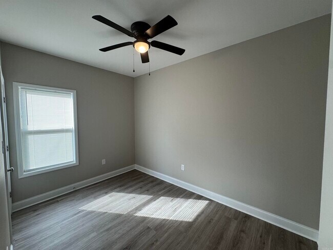 Building Photo - 815 Ellis St