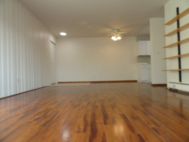 Building Photo - 7000 Sandell Ave