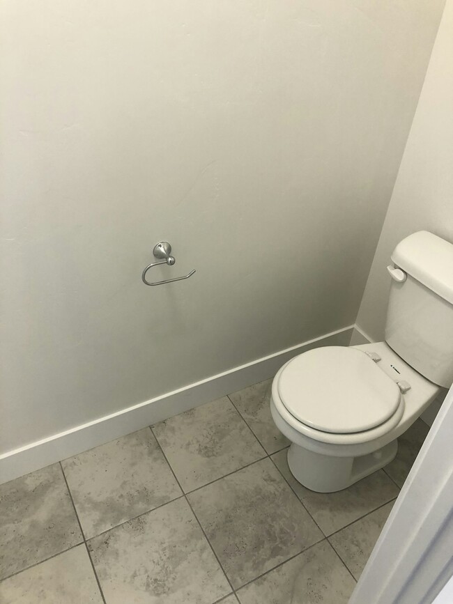 Building Photo - 594 N 260 W