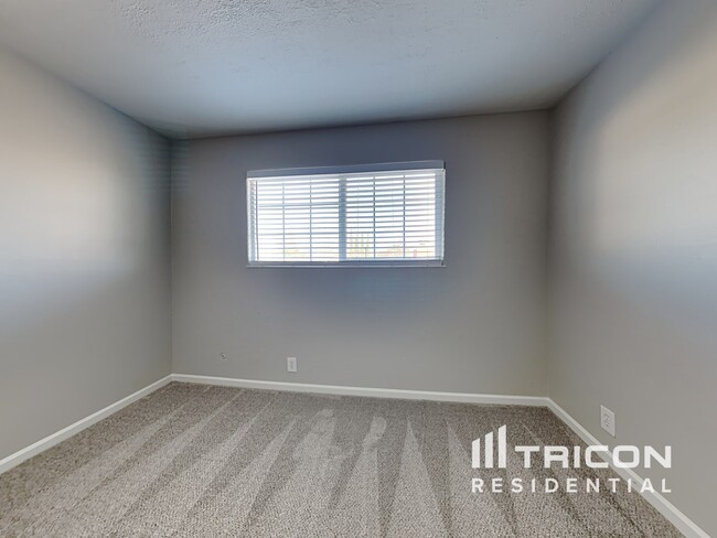 Building Photo - 2239 Fremont Ct