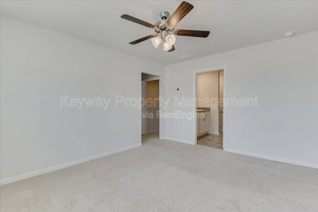 Building Photo - 930 Quaint Parish Cir