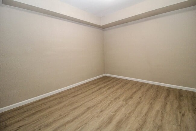 Building Photo - 19102 20th Dr SE