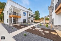 Building Photo - 1030 S Wayne St