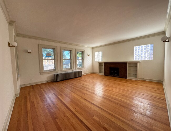 Building Photo - 3426 N Keeler Ave