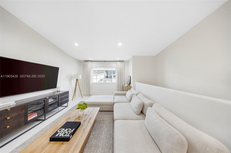 Building Photo - 7271 NW 174th Ter