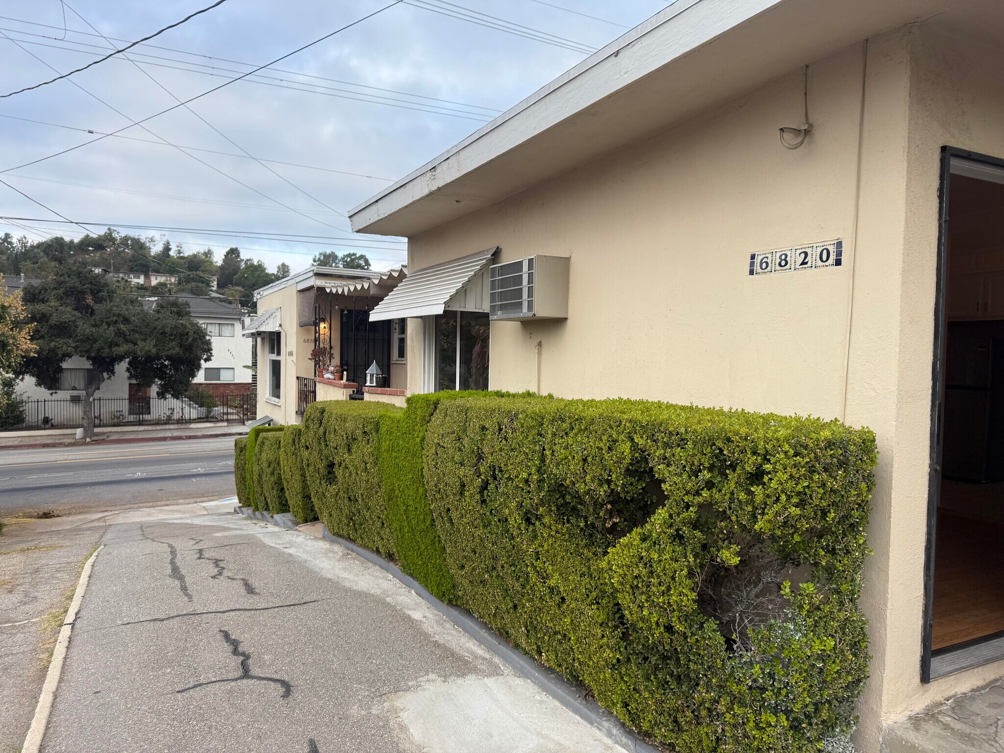 Building Photo - 6820 N Figueroa St