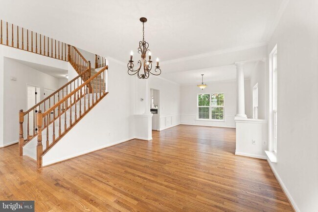 Building Photo - 43205 Cardston Pl