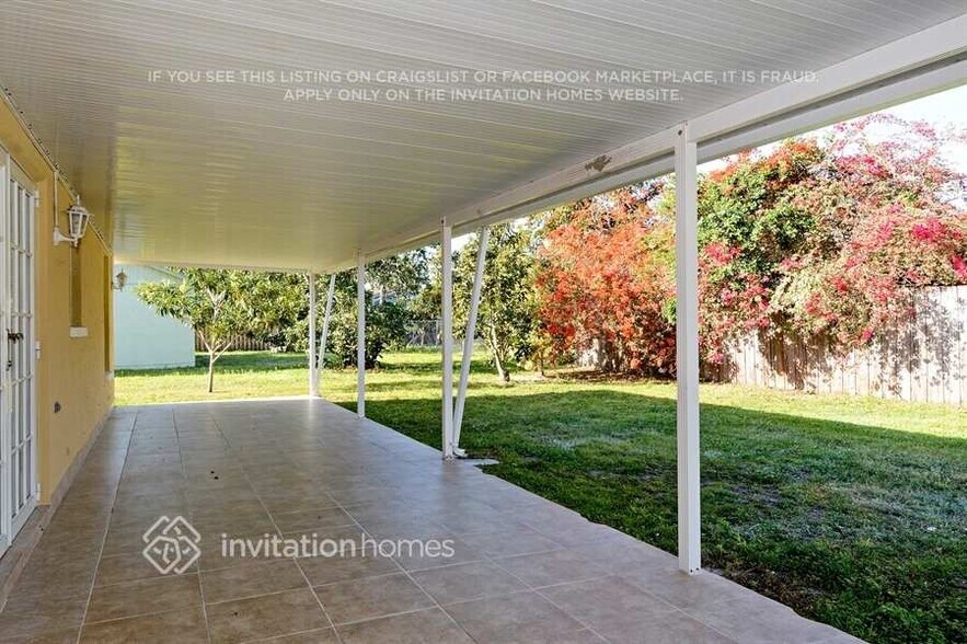 Building Photo - 1371 Denlow Ln