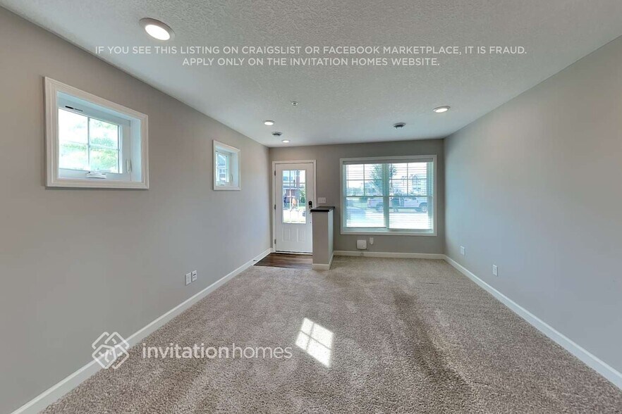 Building Photo - 10916 Zest St NE
