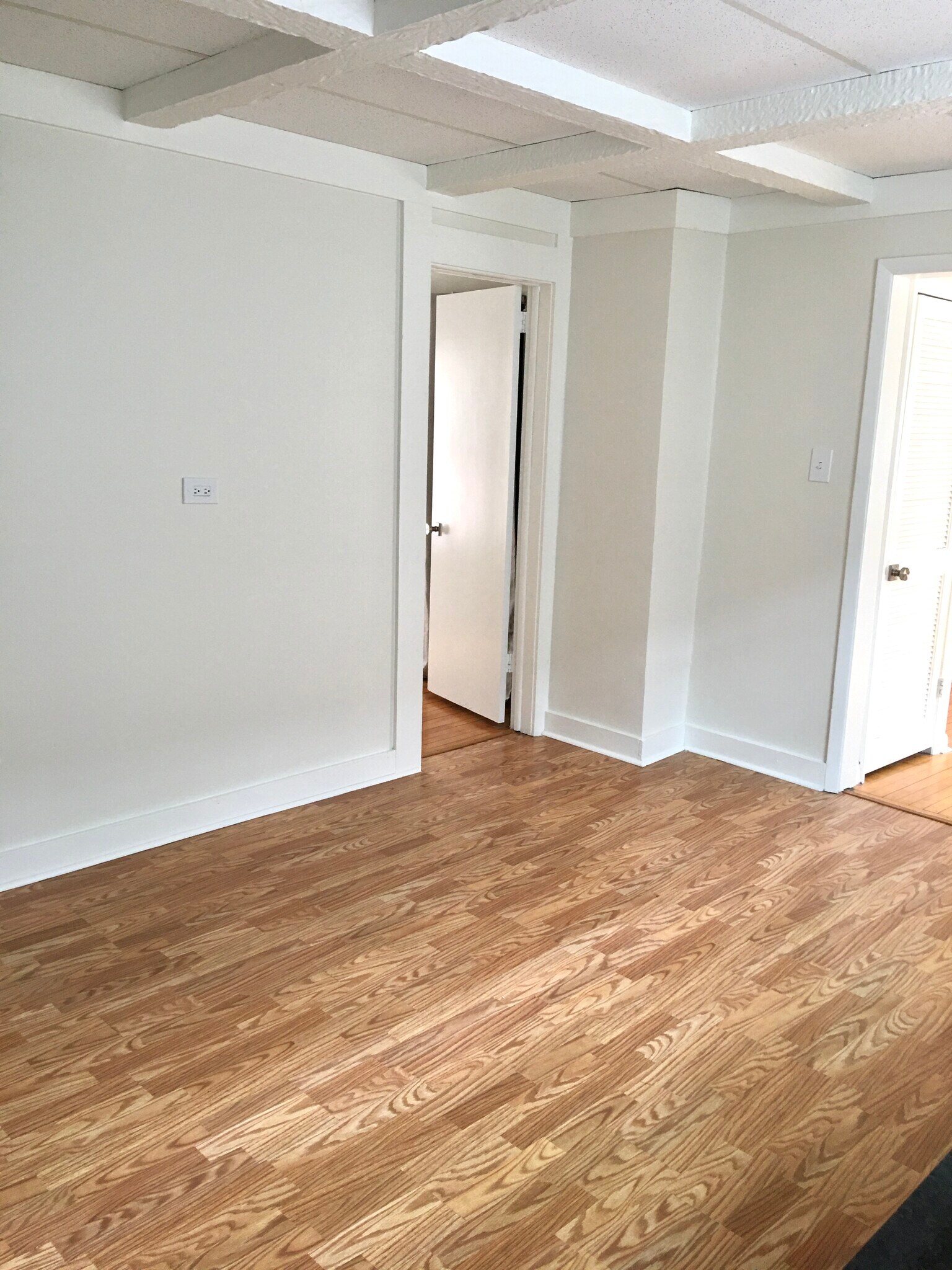 Building Photo - 3148 N Clifton Ave