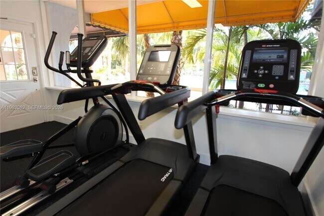 Building Photo - 801 NW 47th Ave