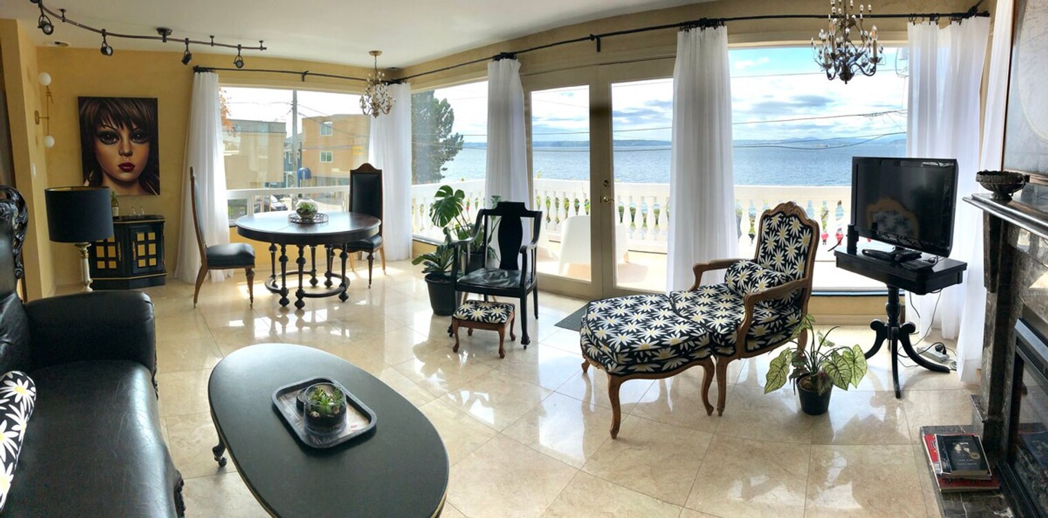 Building Photo - 4034 Beach Dr SW