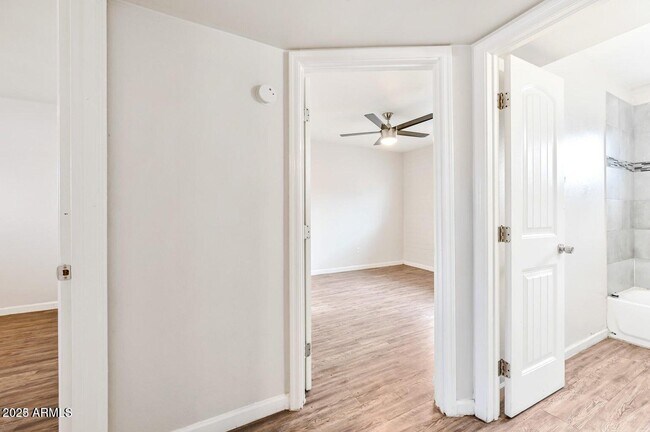 Building Photo - 1744 W Glendale Ave