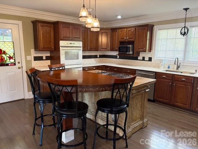 Building Photo - 8129 Camelia Ln