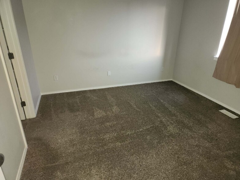 Building Photo - 2510 Sea Breeze St