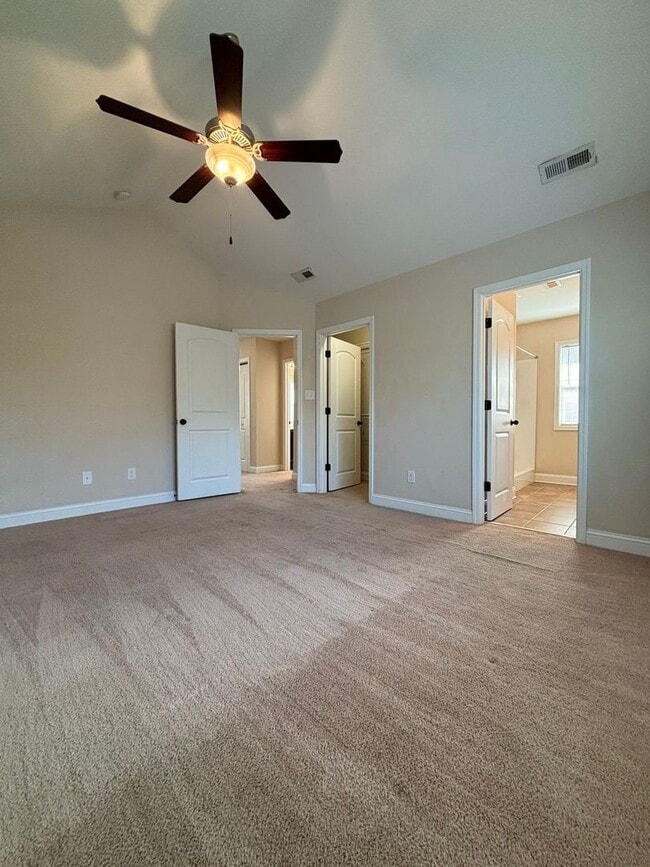 Building Photo - Sensational on Sundown