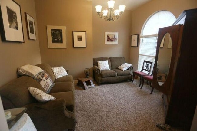 Building Photo - 554 Hickory Ridge Rd