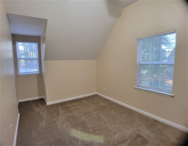 Building Photo - Great 3BD/2BA Durham home with easy access...