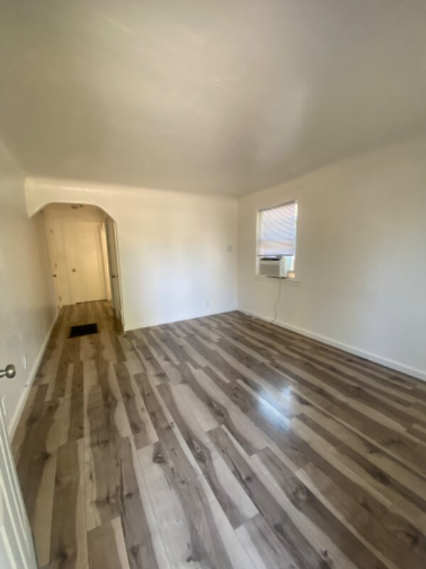 Building Photo - 427 Covena Ave