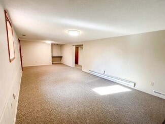 Building Photo - 811 7th St