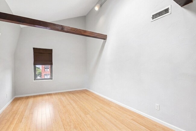 Building Photo - 148 F St