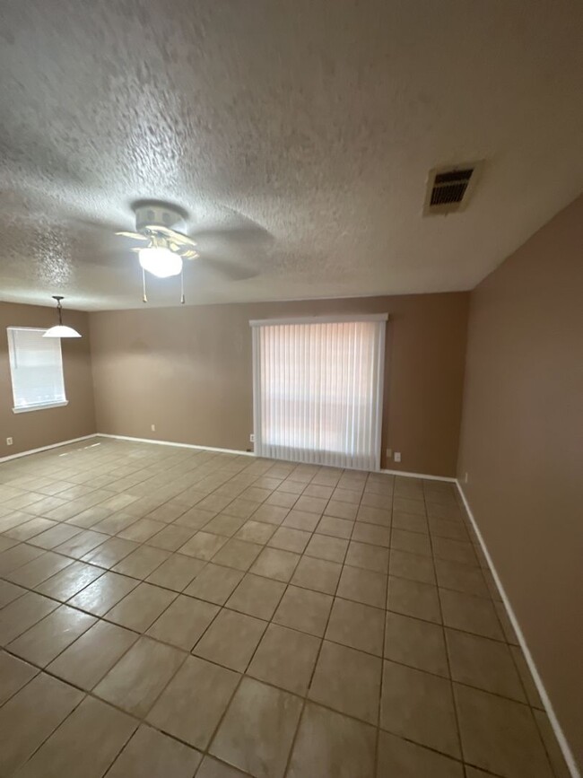 Building Photo - 4Bd/1.5Ba in Killeen, TX!