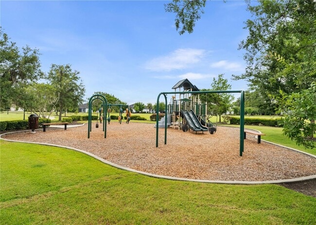 Building Photo - Gorgeous 3/2 in Oakmont!!!