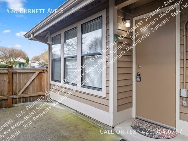 Building Photo - 428 Burnett Ave S