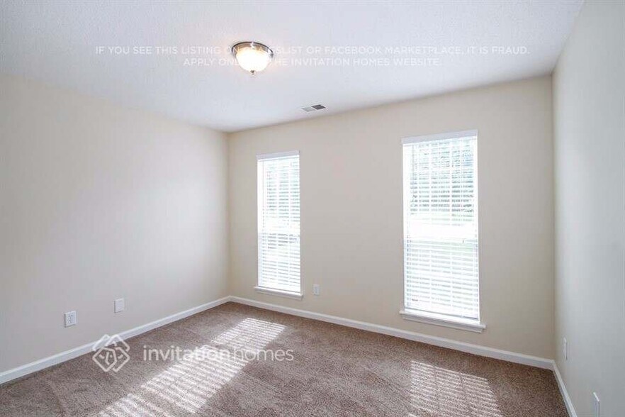 Building Photo - 11626 Long Forest Dr