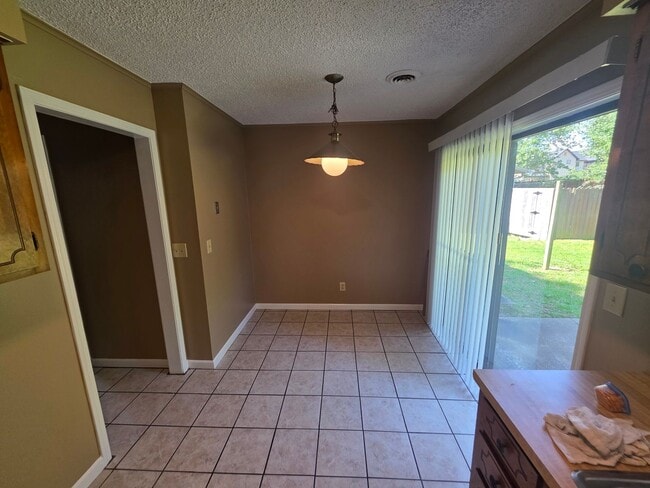 Building Photo - 2923 Sunny Lane