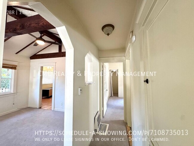 Building Photo - 531 Roswell-