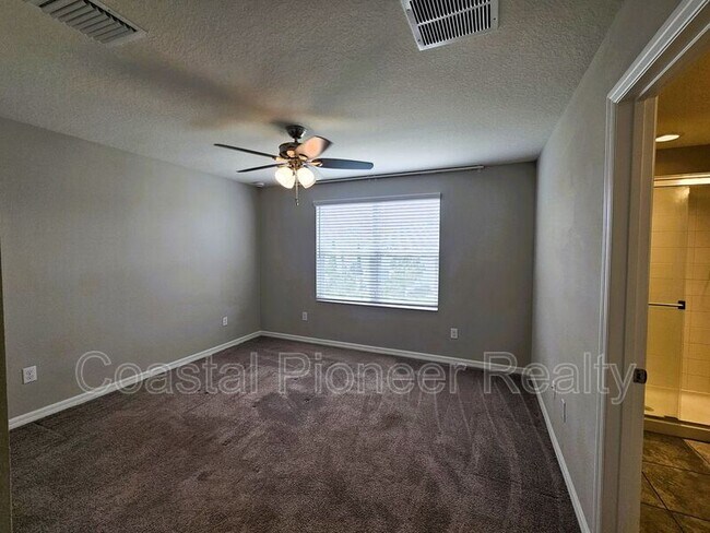 Building Photo - 7115 Grand Elm Dr