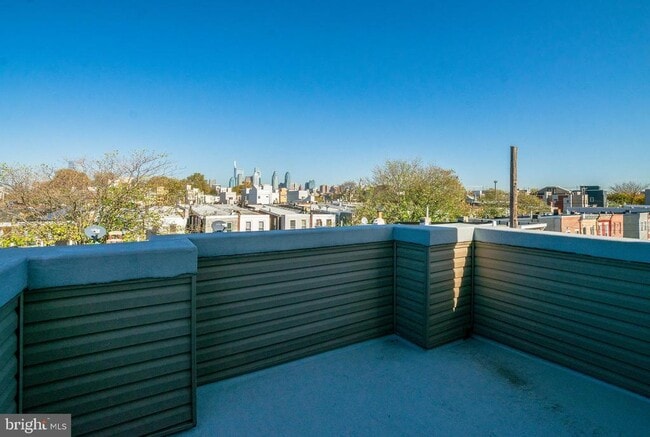 Building Photo - 2340 Greenwich St