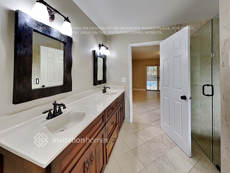 Building Photo - 6251 Sedgewyck Cir W