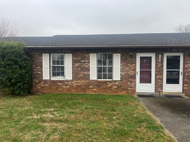 Building Photo - 1288 Kenilwood Way