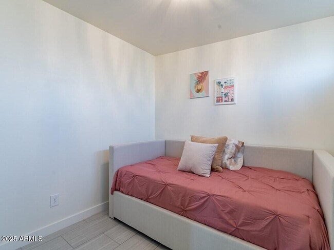 Building Photo - 3302 E Turquoise Ave