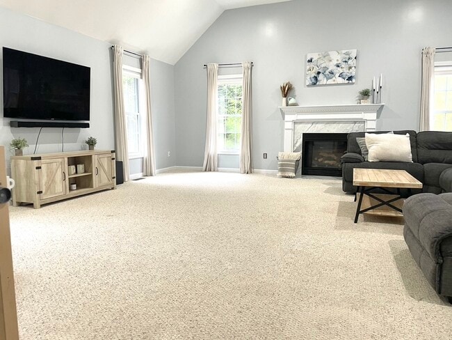 Building Photo - 64 Hamilton Dr