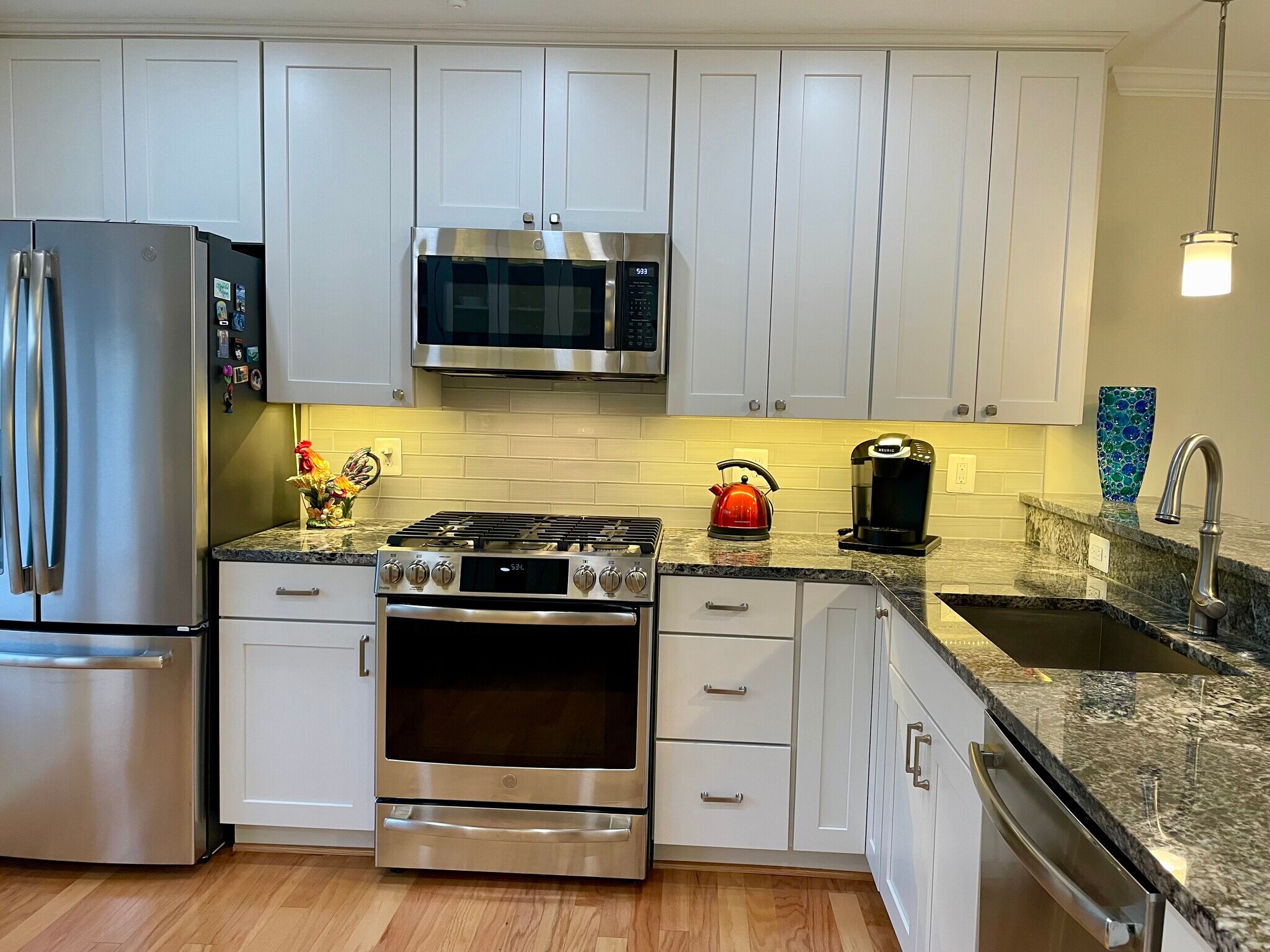 Building Photo - 203A Locust St SE