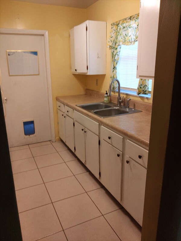 Building Photo - 1424 W Hartley Cir