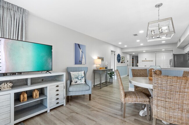 Building Photo - 814 Harbour Point Dr