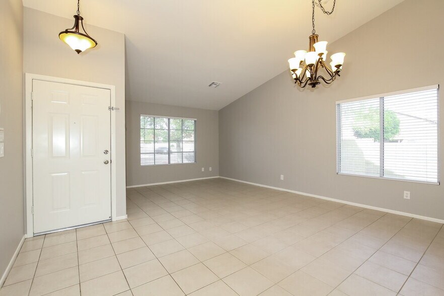 Building Photo - 8711 W Marconi Ave