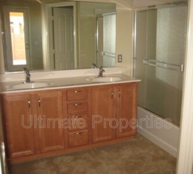 Building Photo - 14230 W Calavar Rd