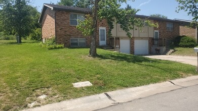 Building Photo - 1685-1687 Sonora Dr