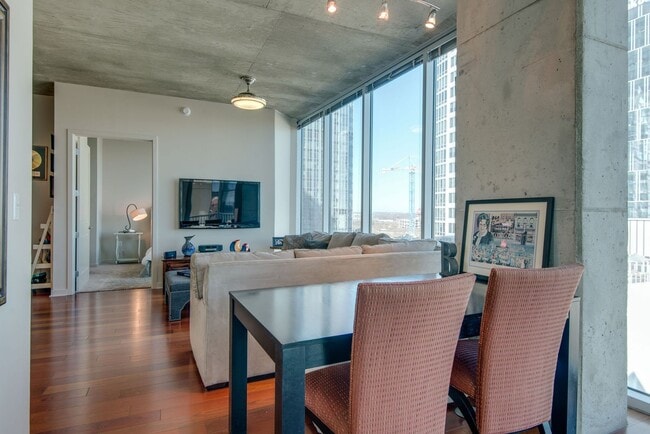Building Photo - Downtown Luxury Living at The Encore