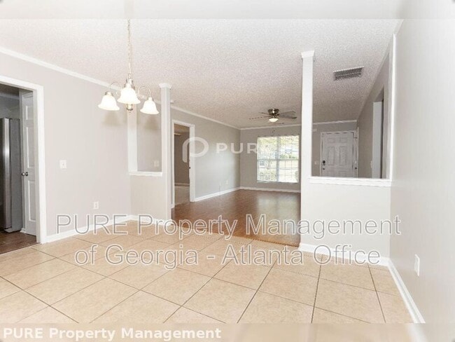 Building Photo - 553 Scrooch Ct