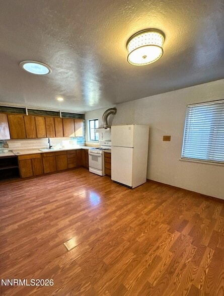 Building Photo - 39 E K St