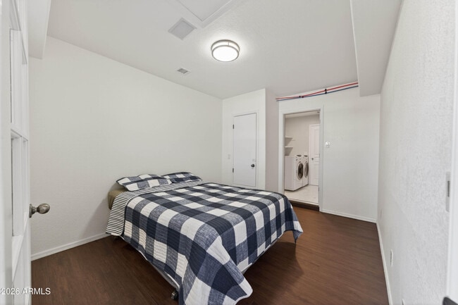 Building Photo - 3824 Plaza De La Yerba