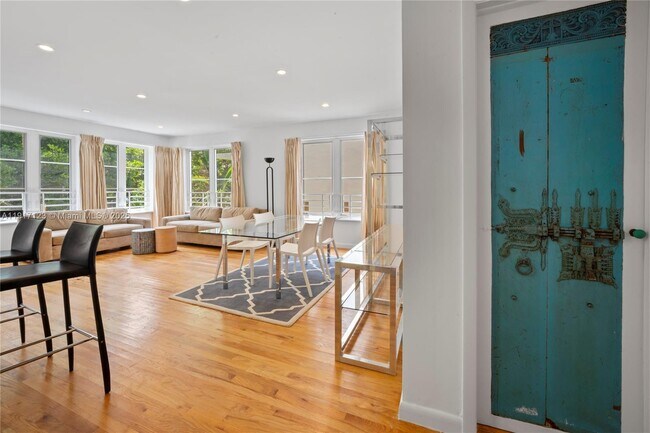 Building Photo - 1018 Meridian Ave