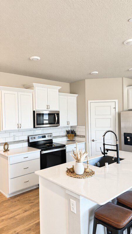 Building Photo - 20715 E Valley Vista Dr