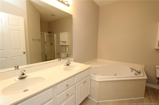 Building Photo - 3212 Claret Ln